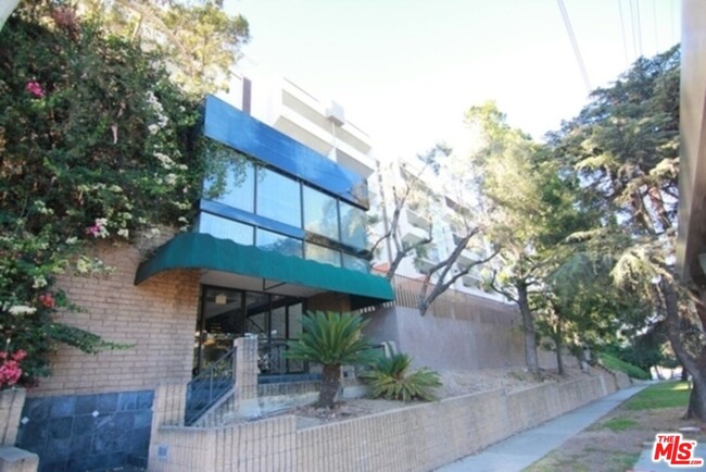 Foto del edificio - 3949 Los Feliz Blvd