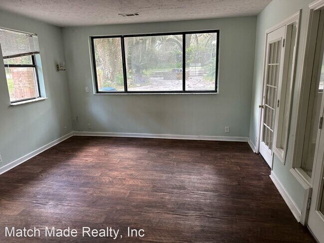 Building Photo - 3 br, 2 bath House - 10460 Fort Caroline Rd