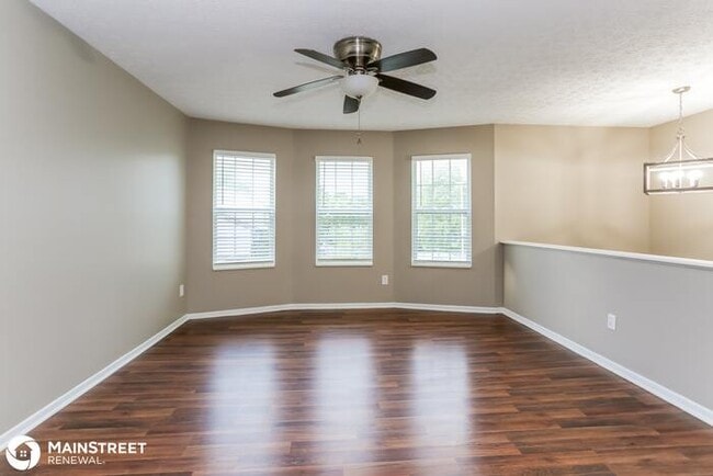 Building Photo - 469 OAK VILLAGE DR, COLUMBUS, OH 43207