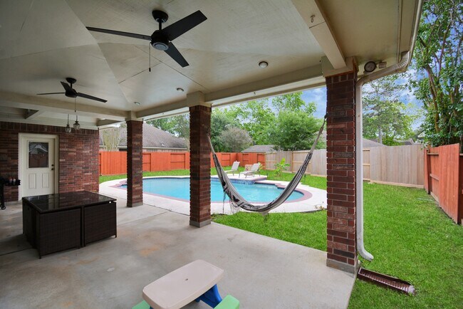 Building Photo - 2322 Lord Nelson Dr