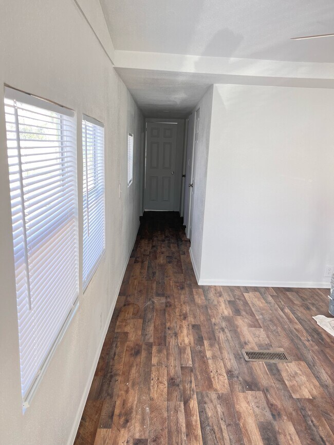 Building Photo - 4509 Vulcan Ave
