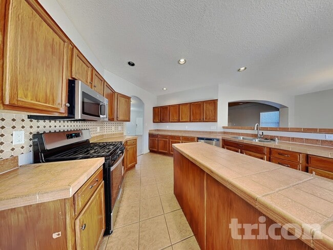 Building Photo - 10400 Toscana St NW