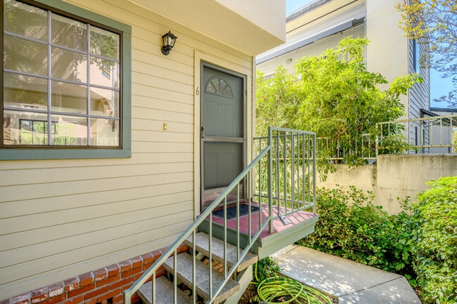 Photo - 2747 Hermosa Ave (Montrose, CA) Townhome