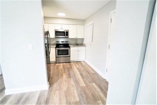 Foto del edificio - 1050 N Wheeling Rd