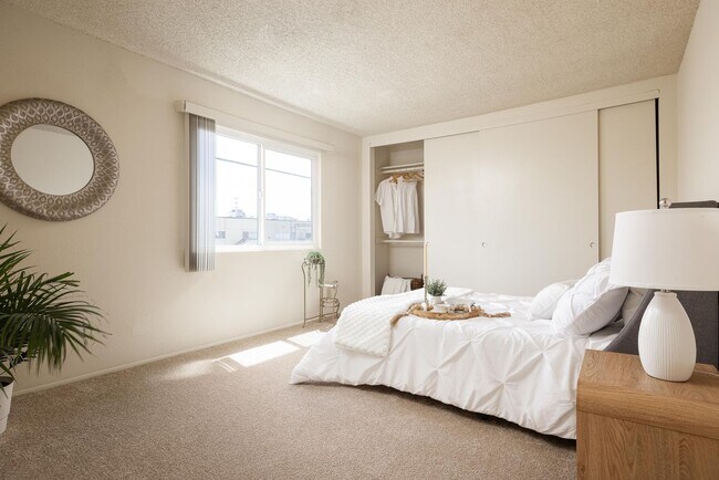 Foto del edificio - Affordable Apartment Homes San Diego