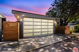 Building Photo - 2226 Ronda Vista Dr
