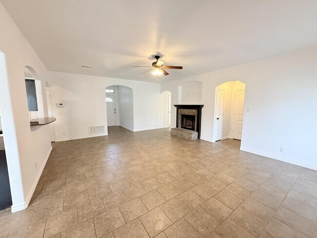 Foto del edificio - 3906 Anvil Range Rd