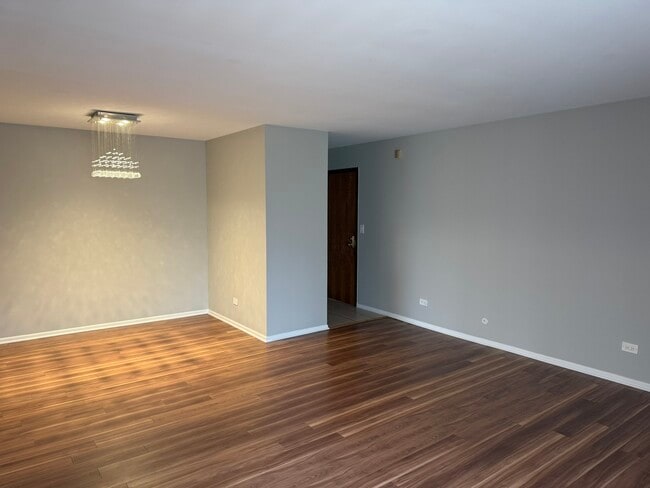 Building Photo - 420 74th St