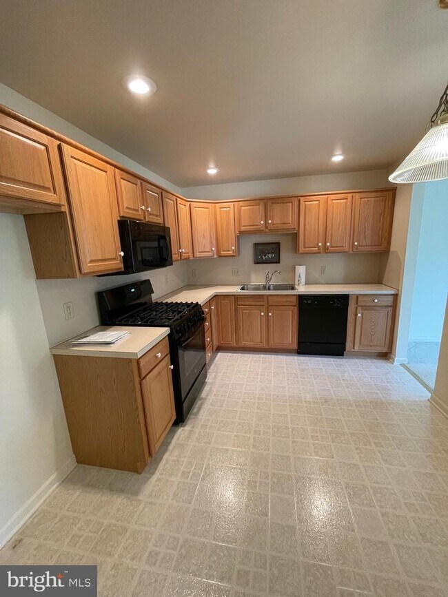 Foto del edificio - 10 Spring Hill Ln