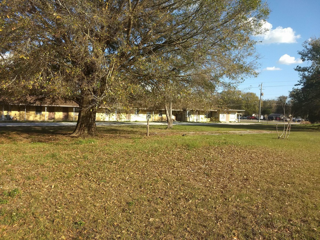 Building Photo - 1802 US-92