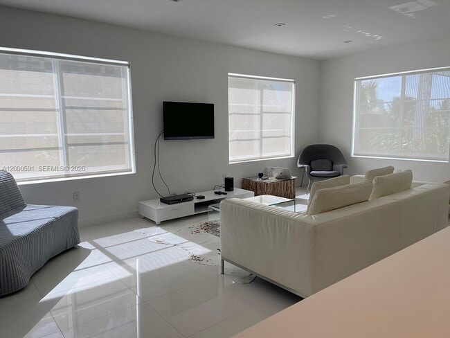 Foto del edificio - 1460 Ocean Dr