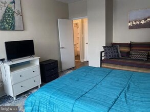 Building Photo - 1121 Arlington Blvd