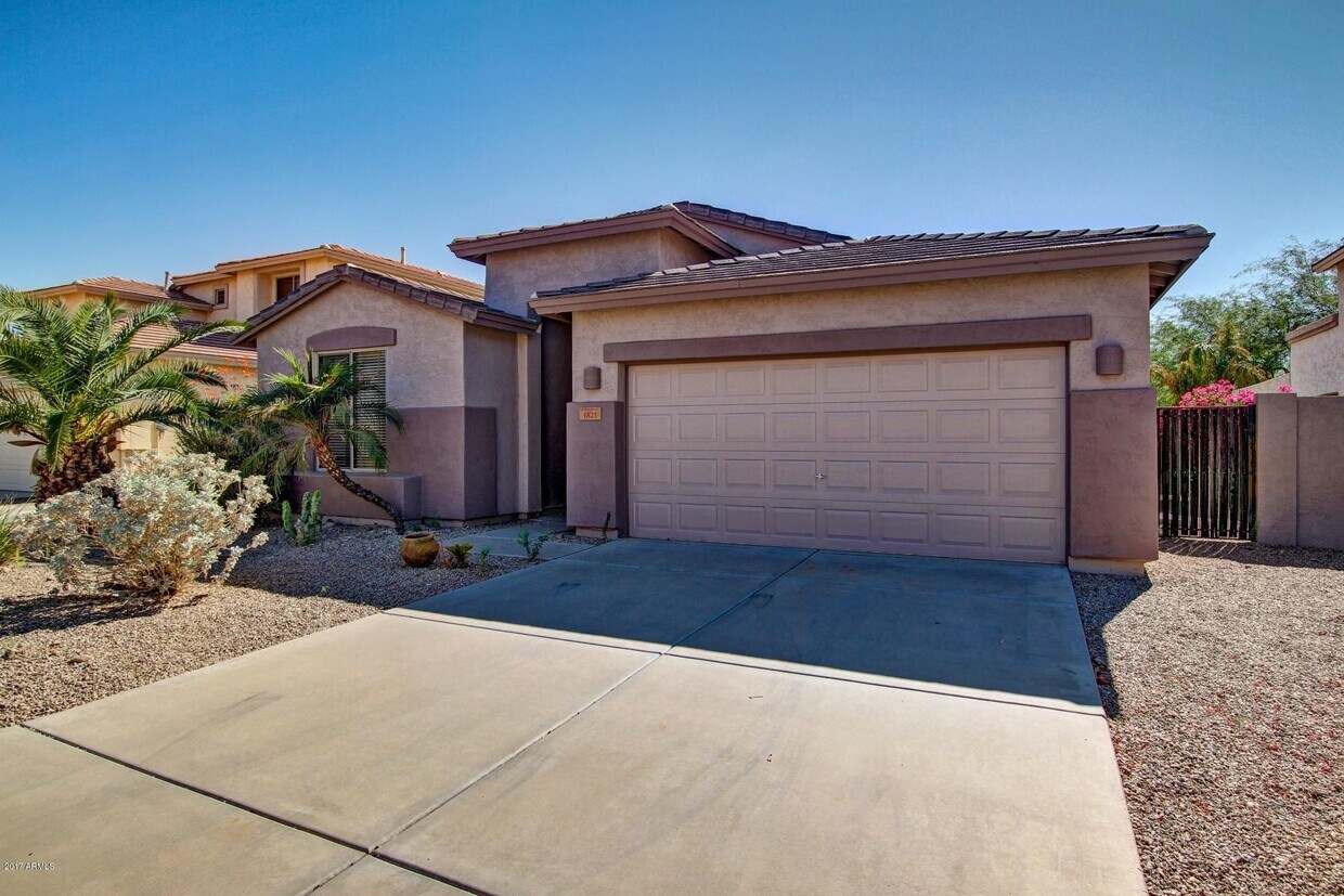 Primary Photo - 1821 W Glenhaven Dr