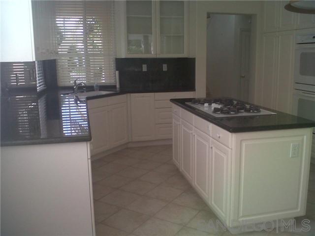 Building Photo - 4745 Vereda Luz Del Sol