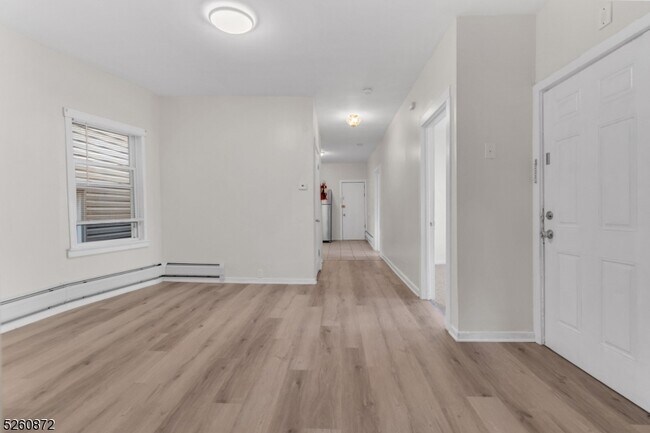 Foto del edificio - 139 S 8th St