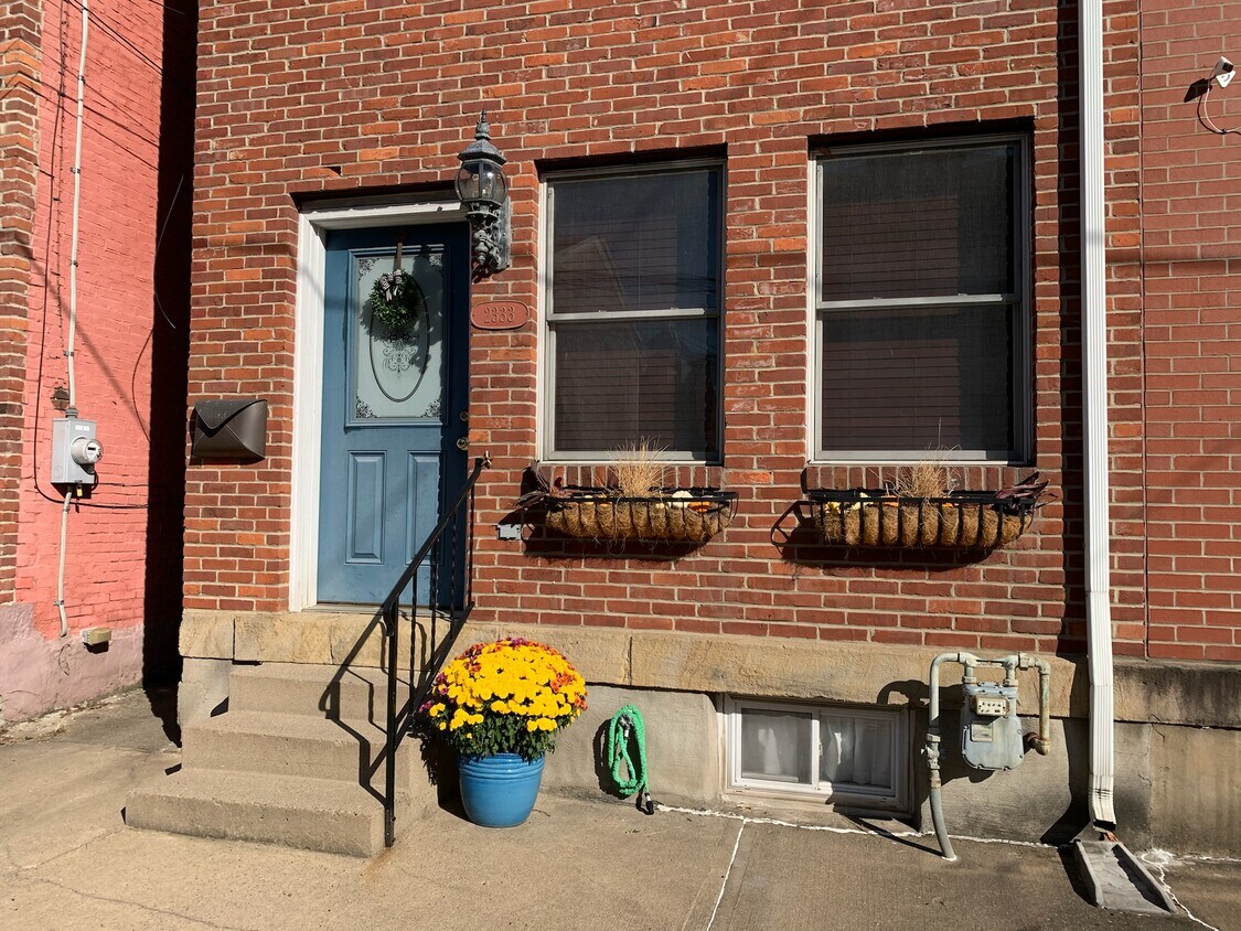 2333 Sidney St, Pittsburgh, PA 15203 Townhouse for Rent in Pittsburgh, PA