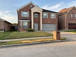 Building Photo - 712 Mistymoor Ln