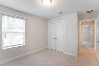 Building Photo - 146 Renodes Garden Ln