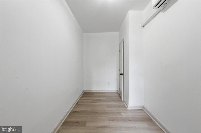 Foto del edificio - 907 Belmont Ave