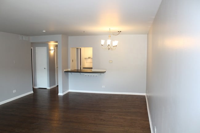 Building Photo - 835 Ridge Ave