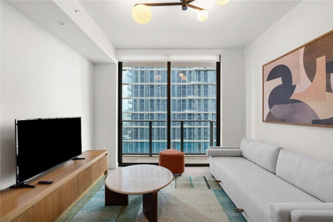 Building Photo - 601 N Miami Ave