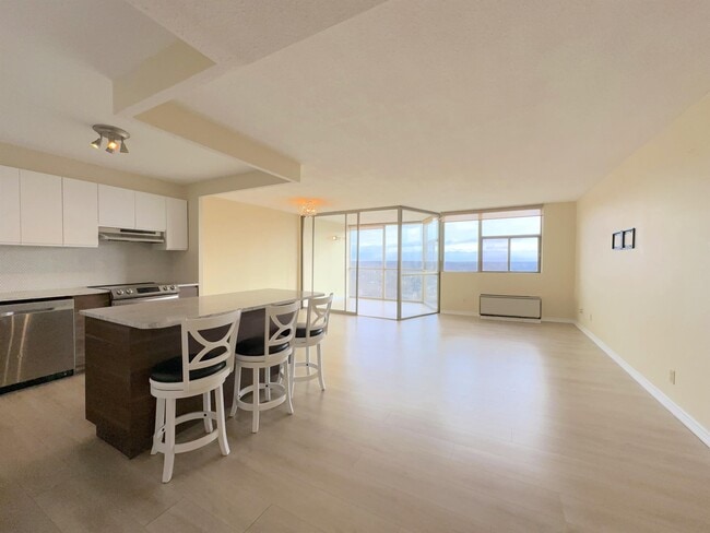 Building Photo - 2760 Carousel Crescent