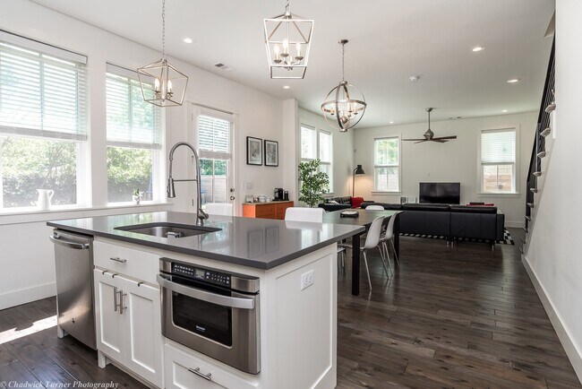 Foto del edificio - 306 NW H St