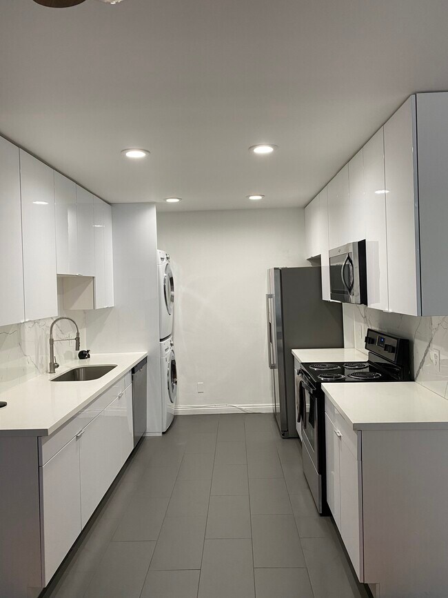 Foto del edificio - 1200 N Flores St