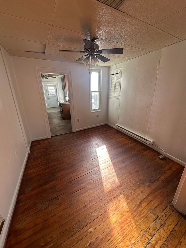 Foto del edificio - 728 Glen Pl