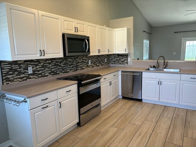 Building Photo - 3484 Cherry Ridge Rd