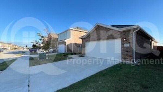 Foto del edificio - 321 Madison Way