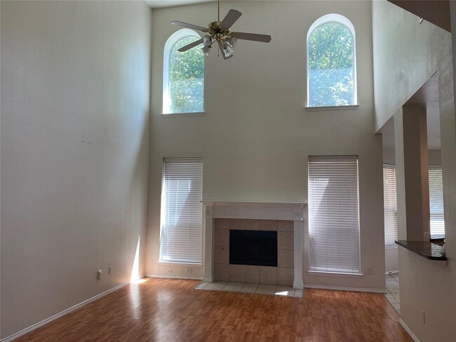 Building Photo - 1354 Calistoga Dr
