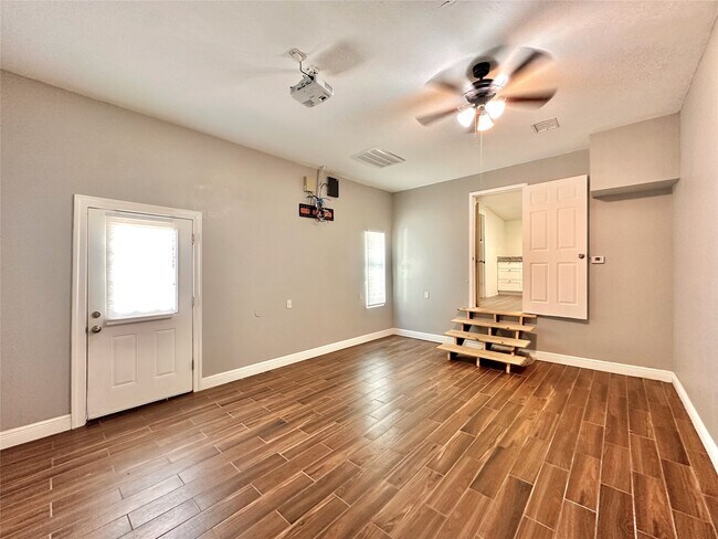 Foto del edificio - 6612 Greg St