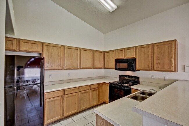 Building Photo - 840 N Bluejay Drive