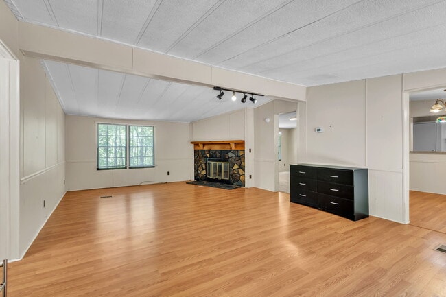 Foto del edificio - 234 Mill Pond Rd
