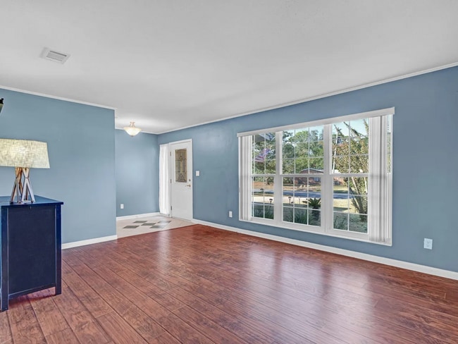 Building Photo - 40 Sharilyn Dr