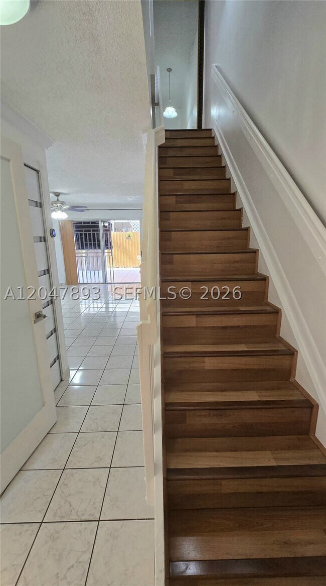 Foto del edificio - 8075 NW 8th St