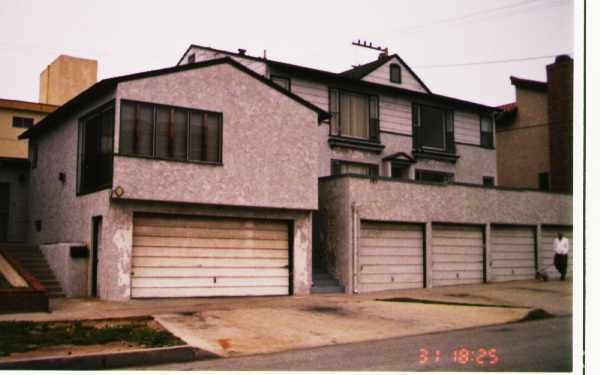 Building Photo - 1208 Esplanade