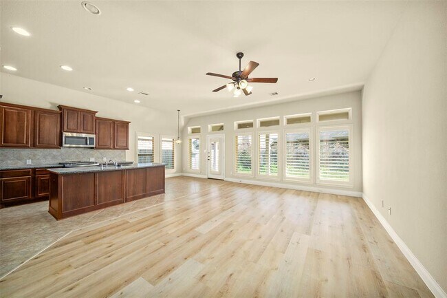 Building Photo - 1207 Oxbow Crossing Ln