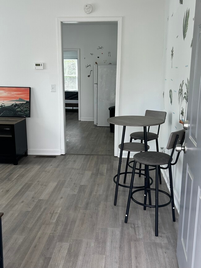 Breakfast Nook - 2809 7th St SW