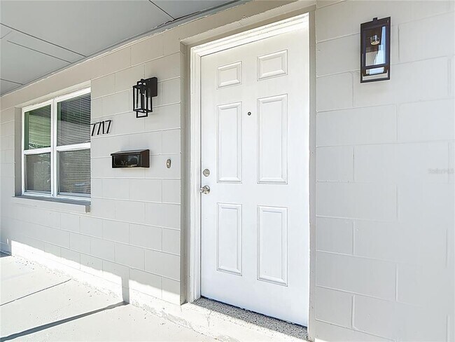 Foto del edificio - 7717 W Hiawatha St