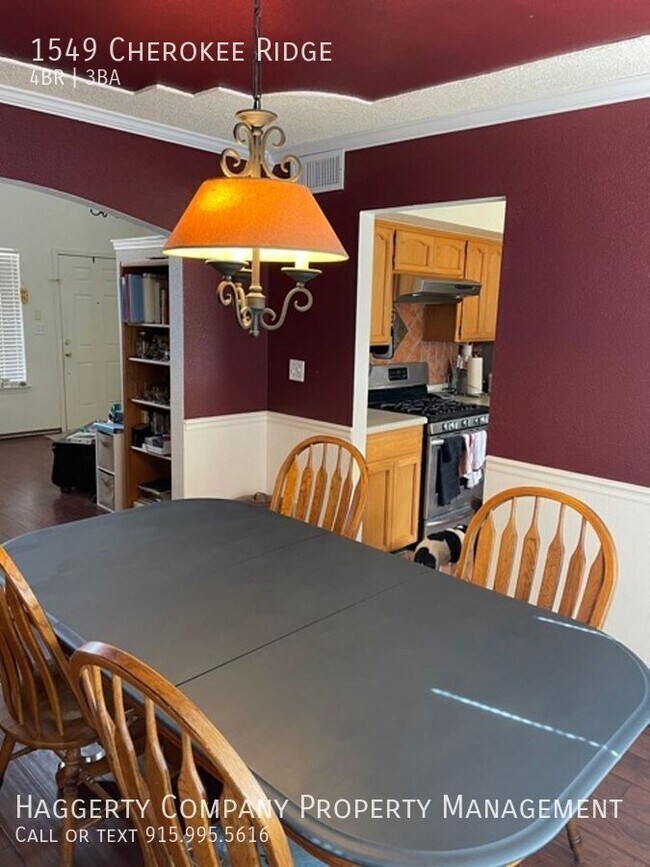 Foto del edificio - 1549 Cherokee Ridge Dr