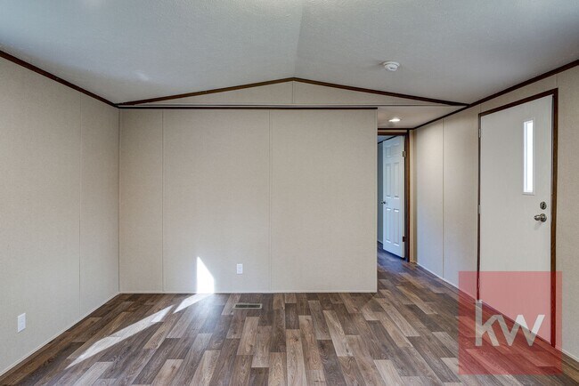 Foto del edificio - Chestnut St 119/Whispering Hills MHP