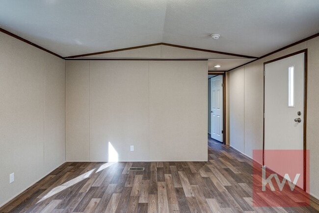 Building Photo - Chestnut St 119/Whispering Hills MHP