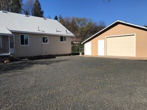 Building Photo - 7236 Clark Rd