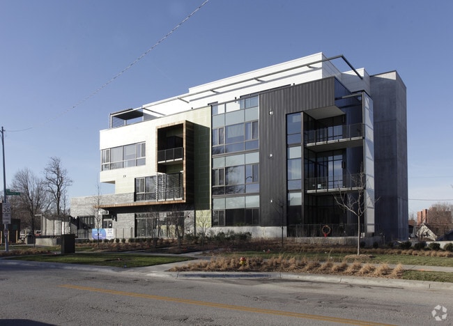 Building Photo - CO2 on Tenth Street