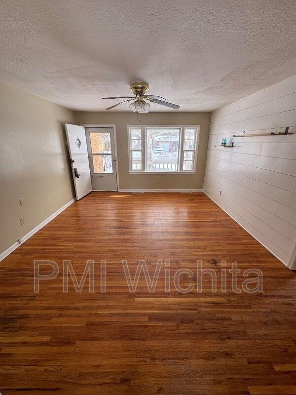 Building Photo - 3439 S Walnut St