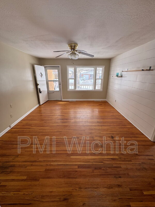 Foto del edificio - 3439 S Walnut St