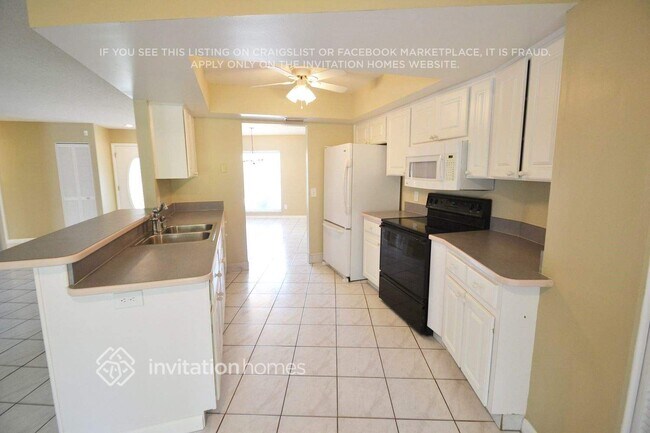 Foto del edificio - 1624 Carter Oaks Dr