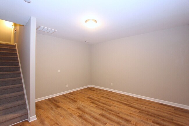Foto del edificio - 3 Story Townhome near Brier Creek!